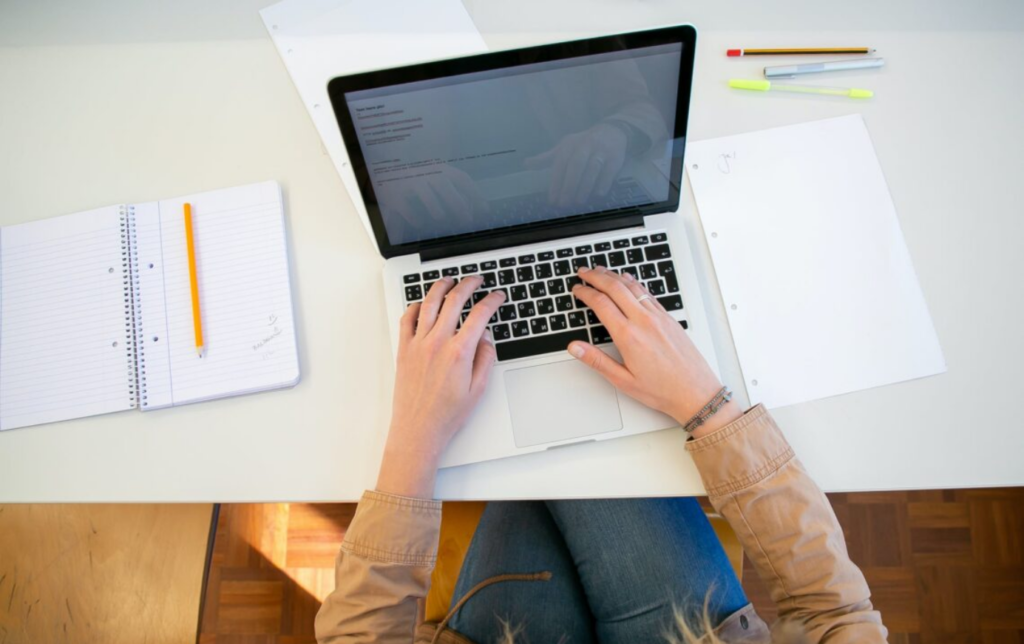 ¿Dónde puedo estudiar cursos gratis?